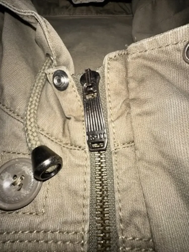 HTF Levi’s Commuter Jacket Hidden Pockets Nylon‎ Hood Khaki (see Measurements)